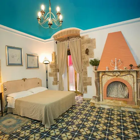 Savarini לינה וארוחת בוקר 4*