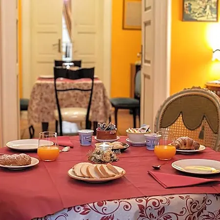 Bed and Breakfast Savarini 4*