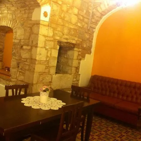 Savarini Bed & Breakfast